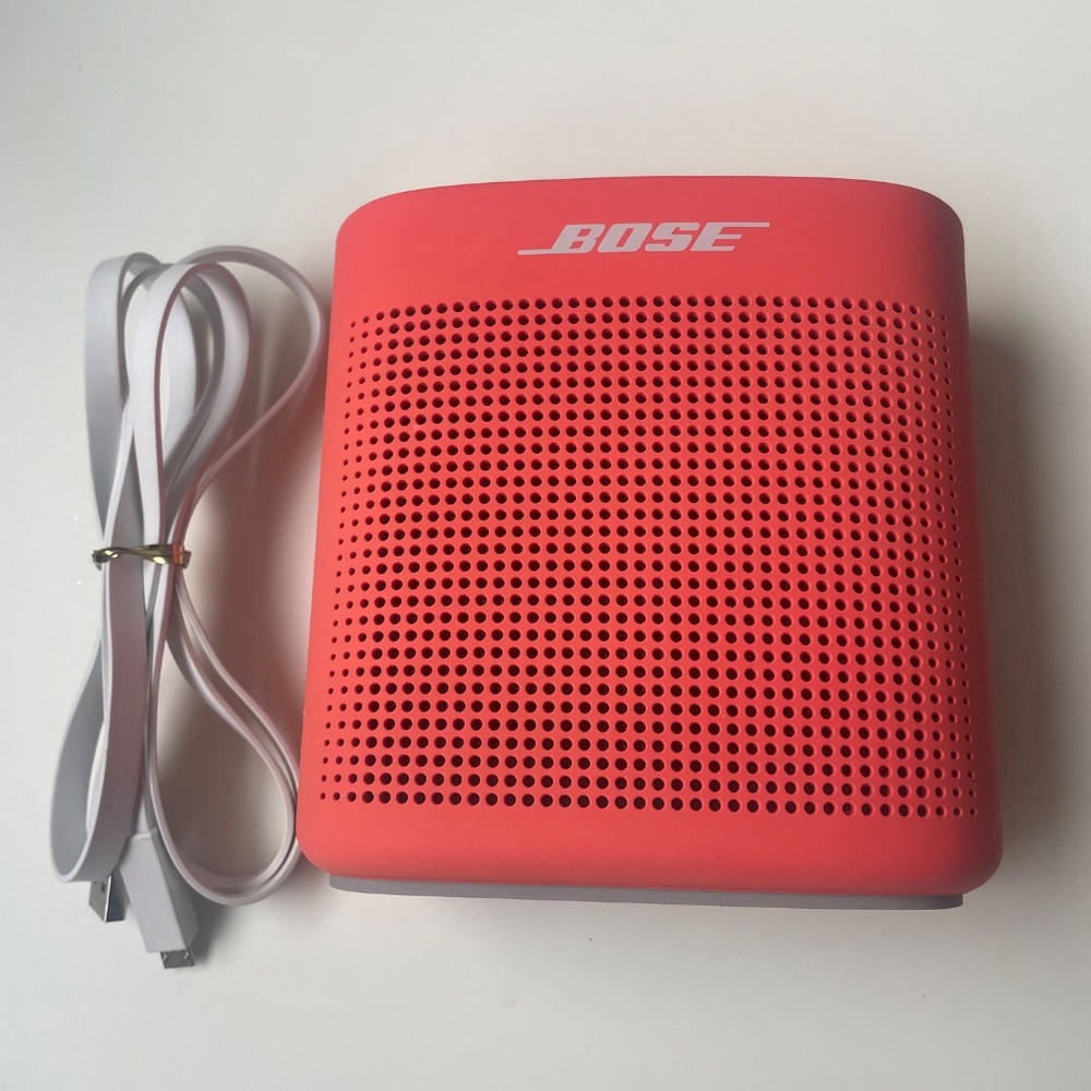 BOSE SOUNDLINK CORAL RED BLUETOOTH SPEAKER - Picture 3 of 4